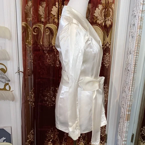 Vintage Off White Satin Blazer - Picture 7 of 17